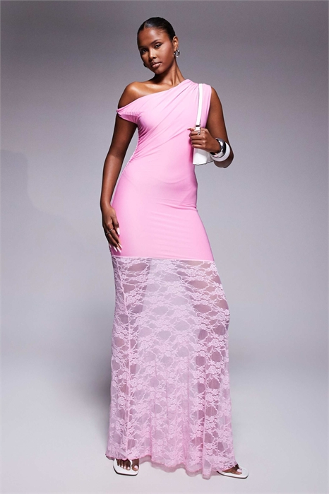 Эксклюзивное макси-платье с асимметричной юбкой из прозрачного кружева с двойным слоем и открытыми плечами артикул 147693198