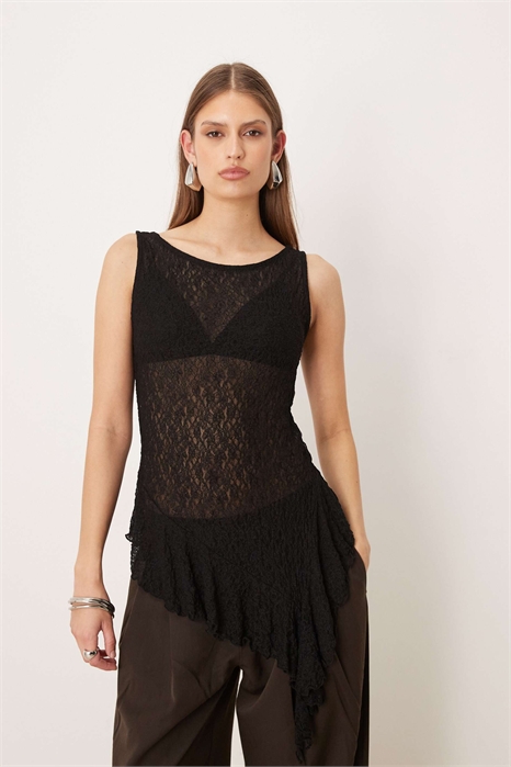 Топ с асимметричным кружевом артикул 152667254