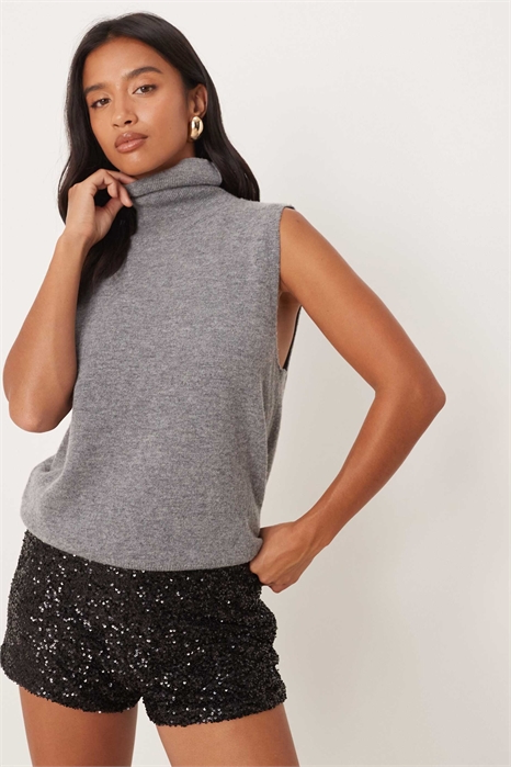 Шортики с пайетками артикул 151265386