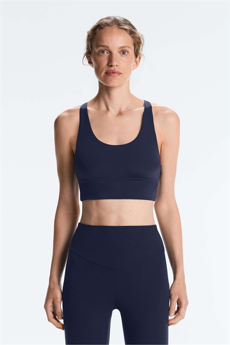 Спортивный бюстгальтер Comfortlux со средней степенью поддержки и чашками артикул 152567534