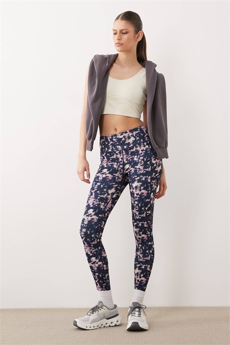 Легкие, устойчивые к появлению складок леггинсы Influential II артикул 155451352