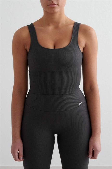 Бралетт серого цвета с ребристой текстурой и бесшовной конструкцией артикул 149796674