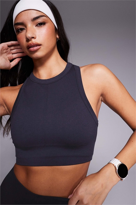 Спортивный бюстгальтер с бесшовными ребрами жесткости и двуслойной поддержкой артикул 146700309