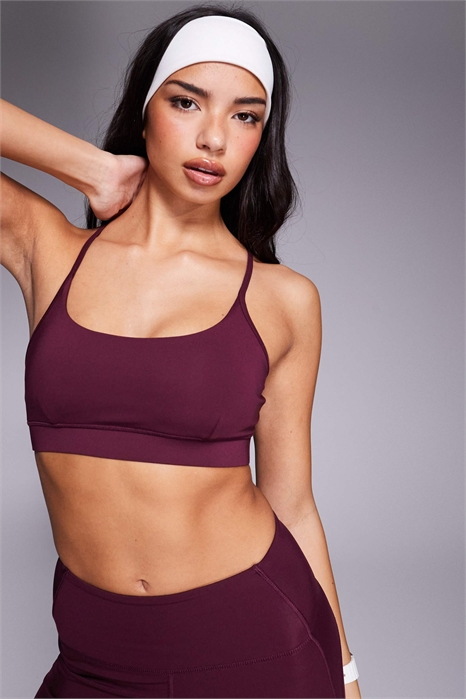 Спортивный бюстгайер с формованной чашкой и регулируемыми бретелями артикул 147510251