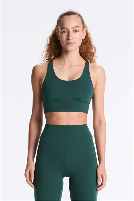 Спортивный бюстгальтер Comfortlux со средней степенью поддержки и чашками артикул 154671012