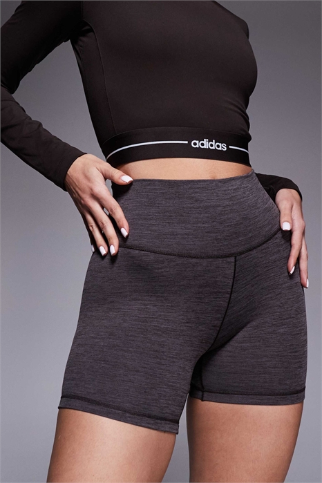 Шорты-леггинсы adidas Training All Me длиной 5 дюймов артикул 150043845