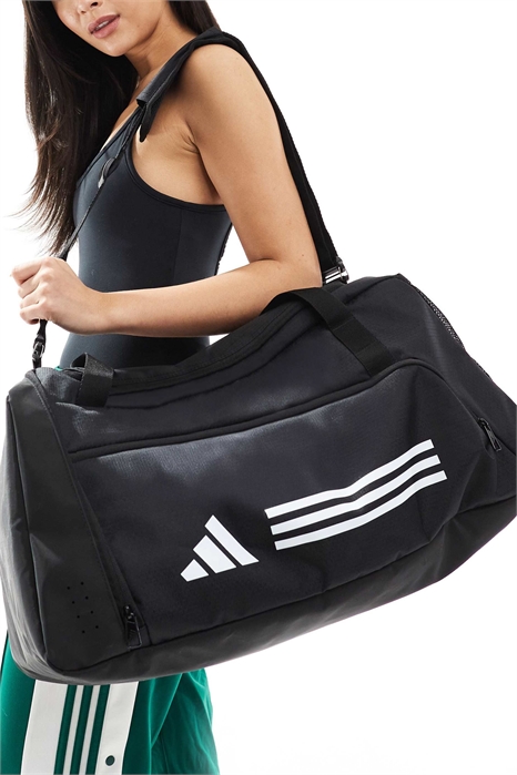 Средняя спортивная сумка Adidas Training в черно-белом цвете артикул 138342199