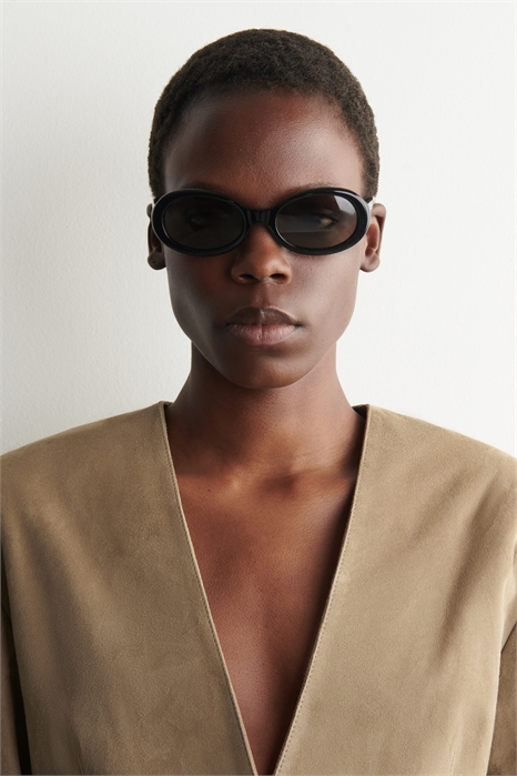 Овальные солнцезащитные очки артикул 1331602001