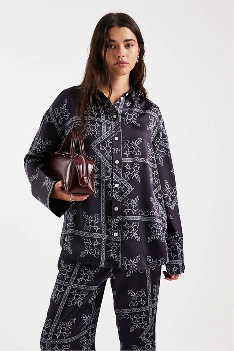 Рубашка с атласными широкими манжетами co-ord артикул 153494830