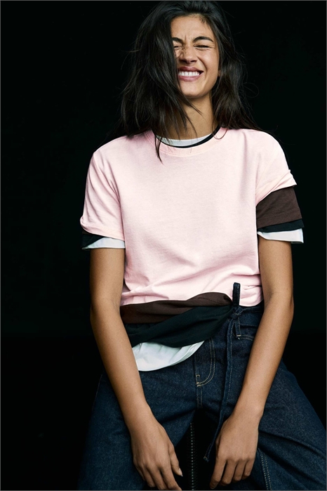 Простая футболка с короткими рукавами артикул 155594629