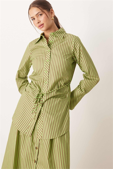 Рубашка с затянутой талией артикул 151737157