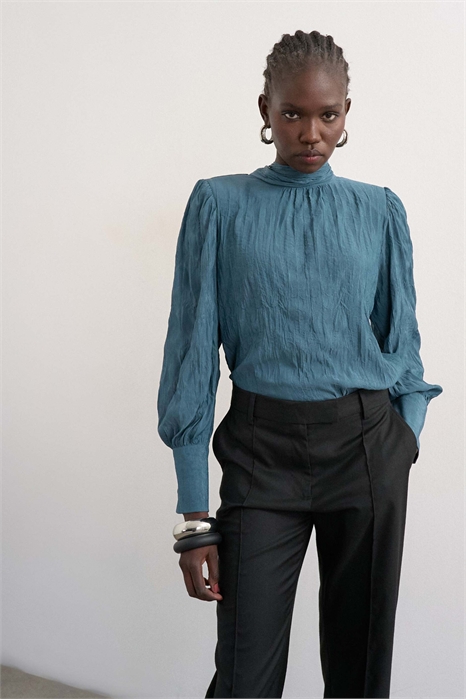 Блузка с гофрированным шарфом артикул 152381752