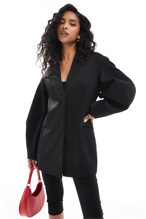 Блейзер с рукавами-коконами и без воротника артикул 136999650