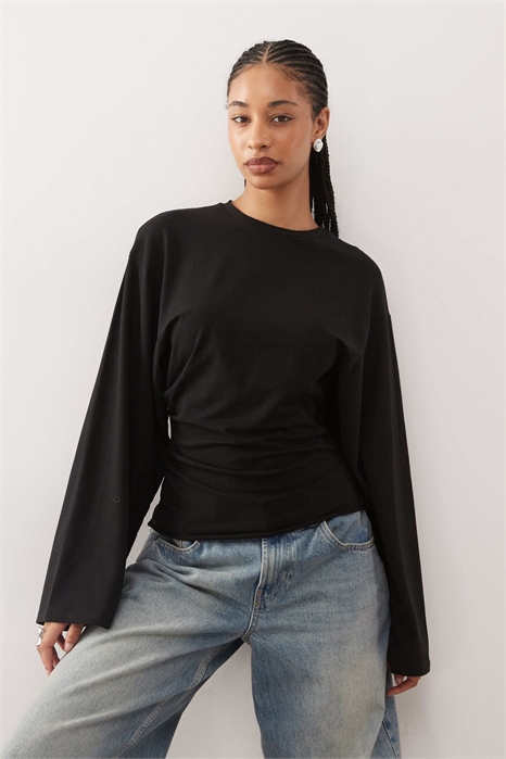 Футболка с зауженной талией и длинными рукавами артикул 152195827