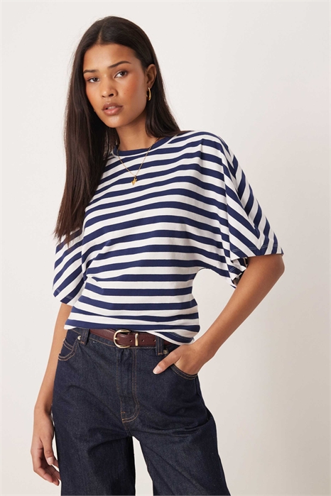 Топ с короткими рукавами и зауженной талией артикул 153753611