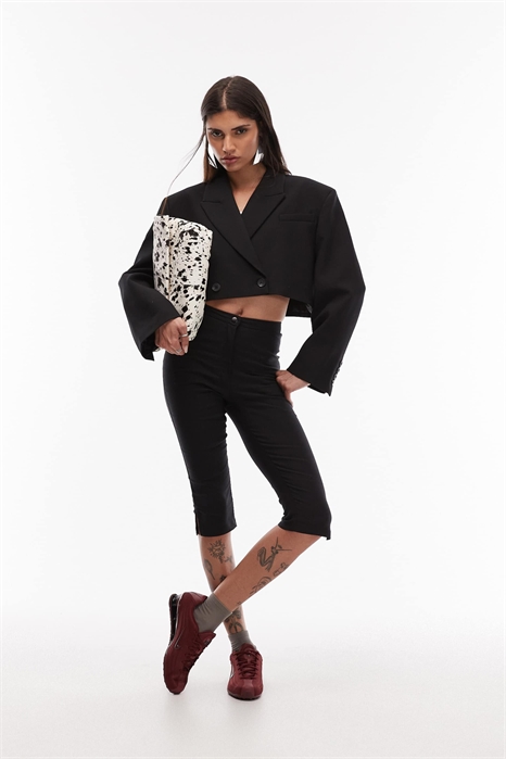 Брюки-капри с разрезом и декоративным швом артикул 147262583