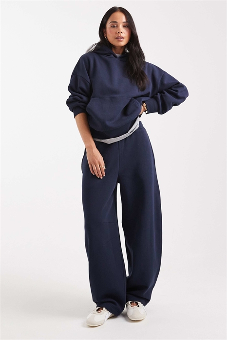 Бросок с отскоком, бросок по ноге, бросок с отскоком, бегун артикул 147082702