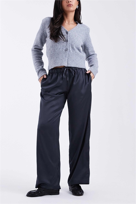 Брюки-клин в атласном стиле артикул 152670307