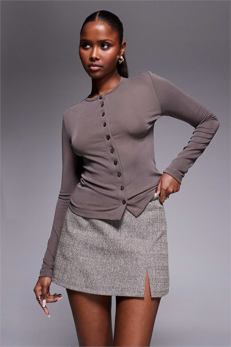 Чистая юбка-шорты с поясом и разрезом артикул 154690014