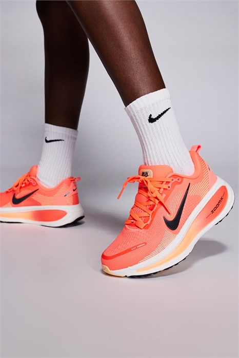 Кроссовки Vomero 18 артикул 149998010