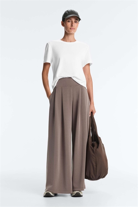 Брюки с широкими брючинами из модала с мягкой текстурой и корсетной талией артикул 156236830