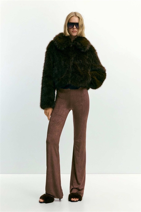 Брюки с расклешенным кроем и фактурной поверхностью артикул 154050511