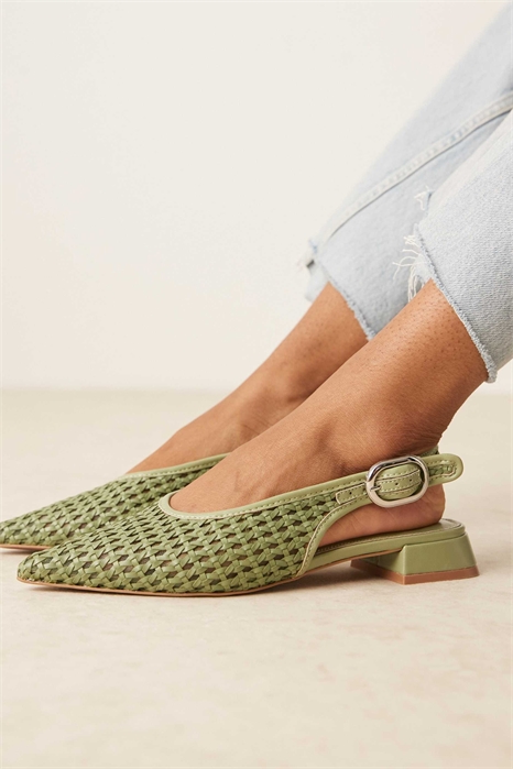 Балетки Леонора со шнурками сзади артикул 147662951