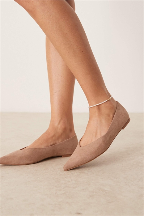 Балетки «Ludo» с заостренным носком и широкой колодкой артикул 146784336
