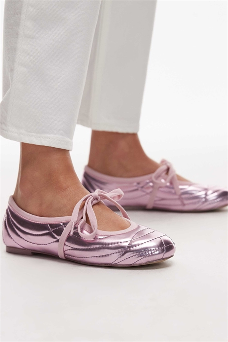 Балетки Erika с шнуровкой и декоративной строчкой артикул 150265182