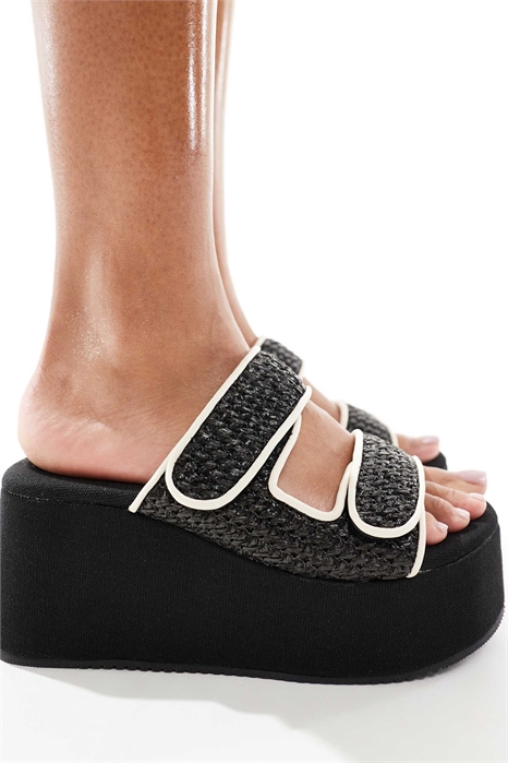 Мули на плоской платформе с плетеными элементами в подростковом стиле артикул 139583981