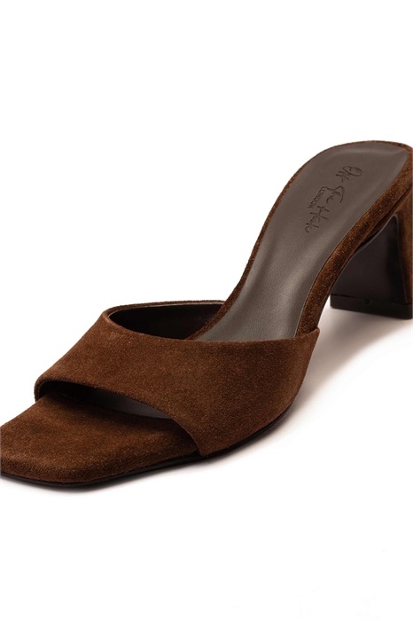 Женские сандалии на каблуке из замши цвета «парк» с блочным каблуком артикул 152235644