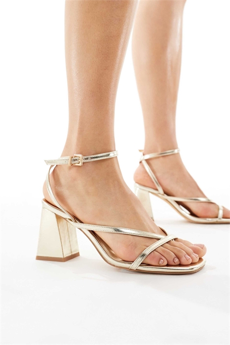 Сандалии Aria на среднем каблуке с ремешками артикул 147689471