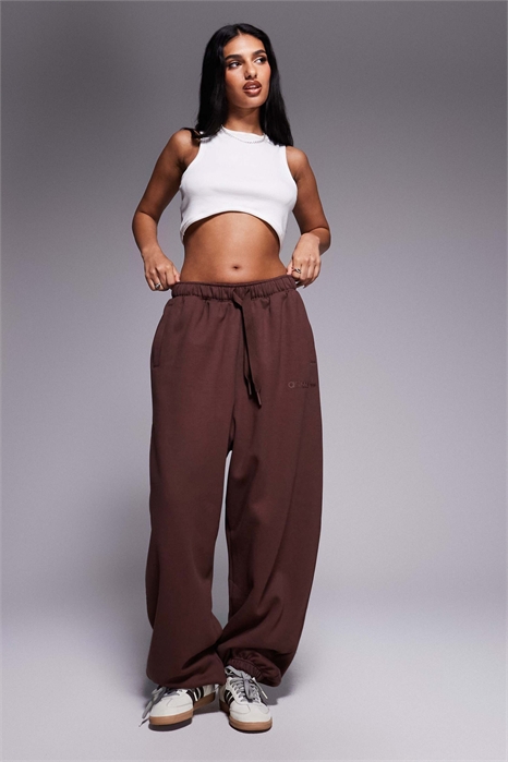 Джоггеры с линейным логотипом артикул 142741840