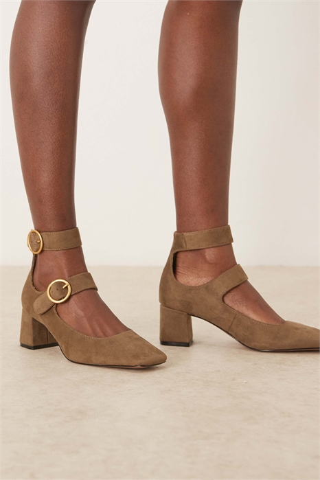 Туфли «Саша» с двойной пряжкой и каблуком средней высоты артикул 144210370
