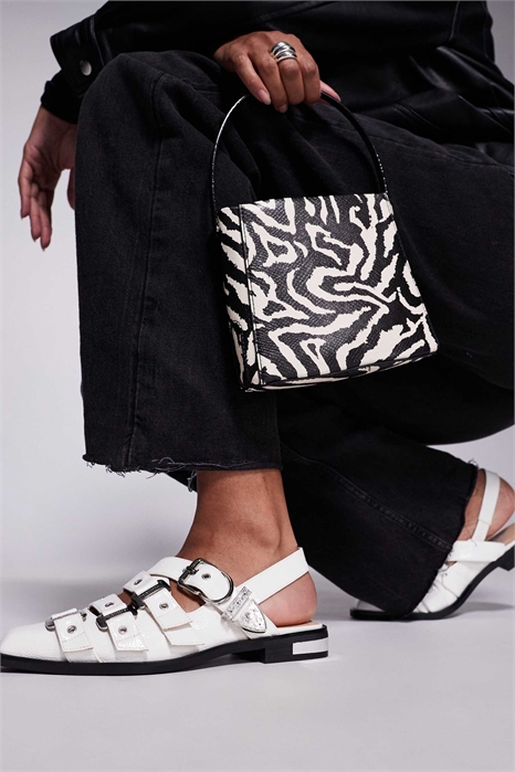 Туфли с пряжкой «Гари» артикул 138929889