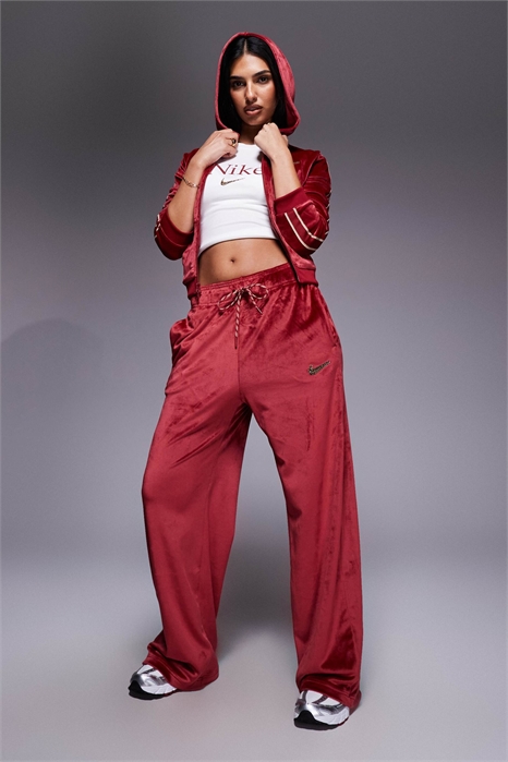 Джоггеры из велюра с широкими брючинами артикул 149954302