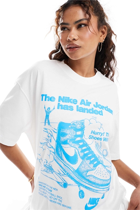 Футболка с принтом в стиле сникерс артикул 137279930