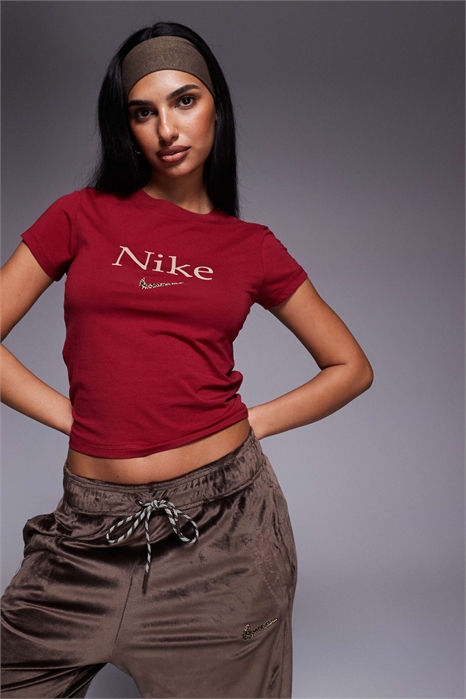 Стильная футболка с логотипом артикул 149954334