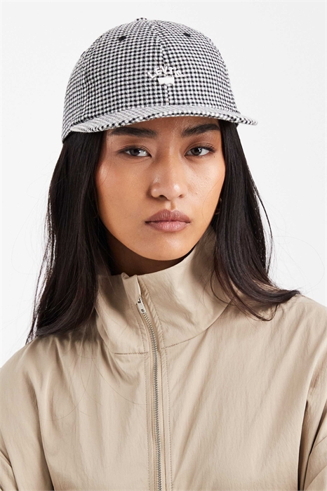 Кепка с логотипом из вымытого полотняного материала в клетку артикул 150197288