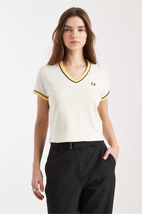 Футболка с V-образным вырезом и логотипом на швах артикул 154960877