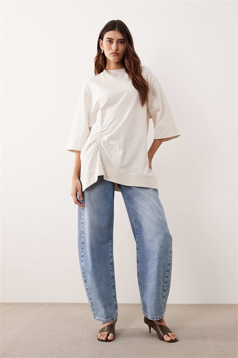 Футболка свободного кроя с боковыми сборками артикул 151999114