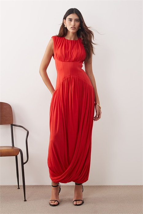 Макси-платье с драпировкой и зауженной талией артикул 152858280