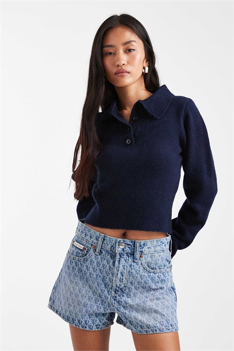 Джинсовые шорты в стиле 90-х с выцветшим принтом в виде монограммы артикул 148258711