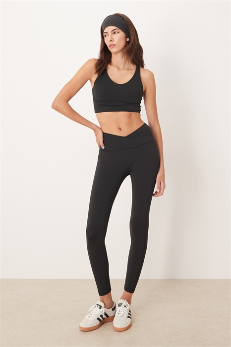 Леггинсы с перекрещивающимся поясом от Three Stripes Studios артикул 148818754