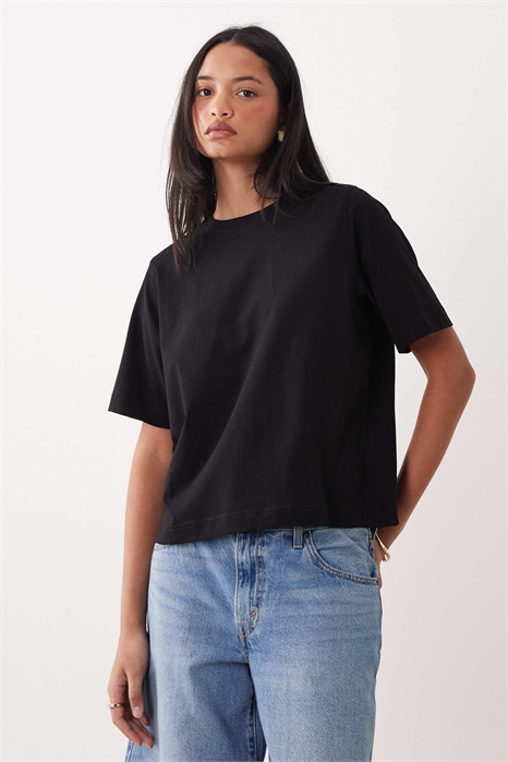 Стандартная футболка Essence артикул 128996245