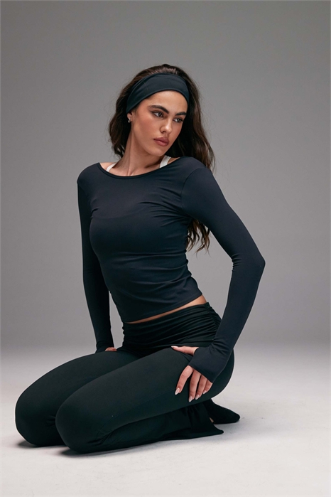 Длиннорукавная кофта с плюшевой отворотом на рукавах артикул 151928083