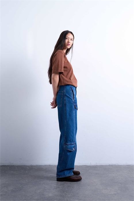 Джинсы-кювети с карманами в стиле «карго» артикул 151957961