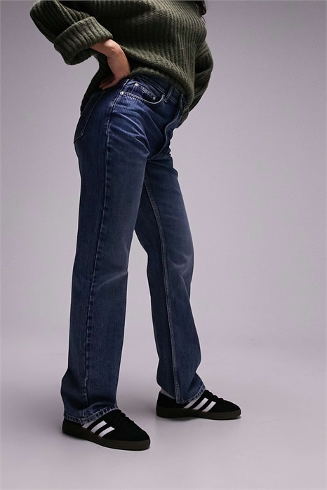 Короткие джинсы прямого кроя с высокой талией артикул 132816429