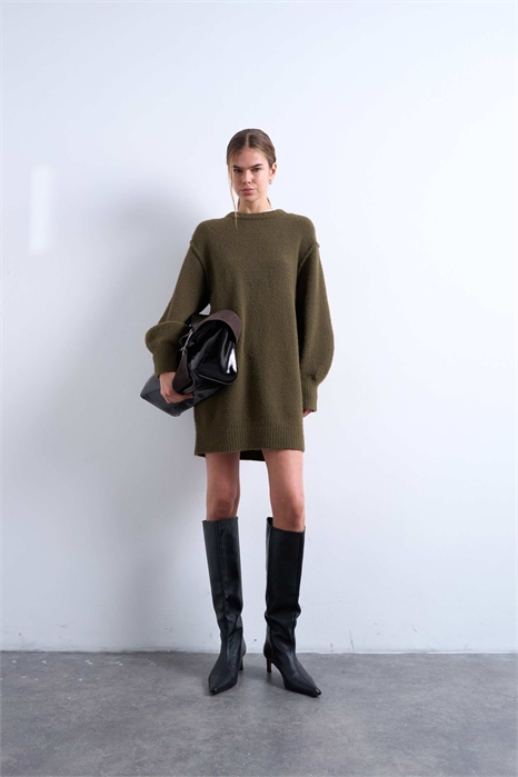 Мини-платье из шерстяного трикотажа с круглым вырезом артикул 149033010