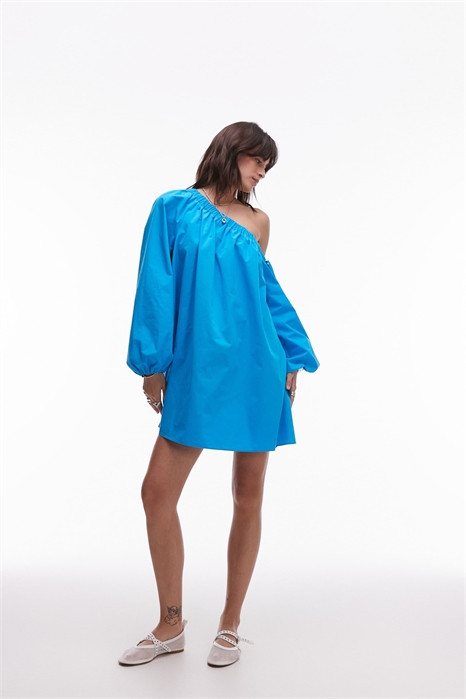 Мини-платье из поплина с открытыми плечами и трапециевидным силуэтом артикул 144208397